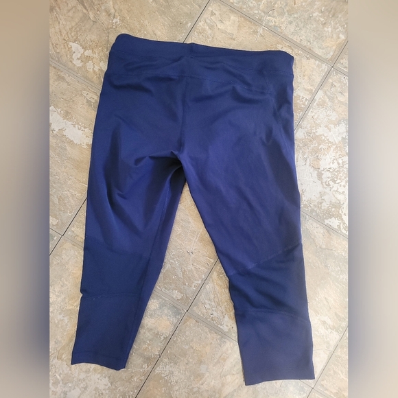Under Armour Deep Blue Activewear - Picture 1 of 4